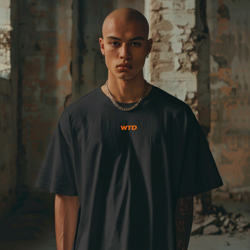 01 : Black Classic Tee